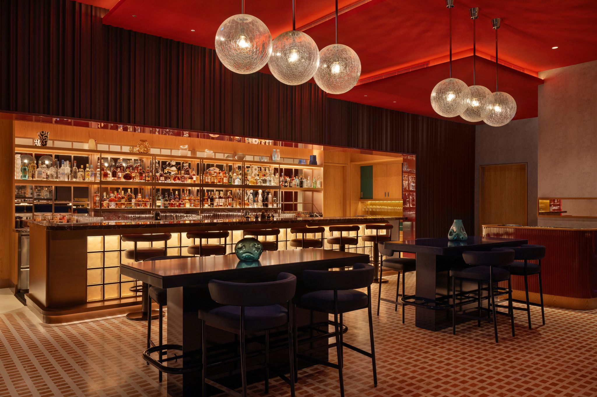 Premium bar counter installation